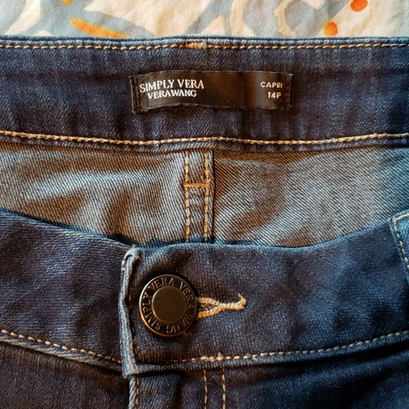 Simply Vera Denim Capri Pant - Sz 14P - Picture 2 of 7